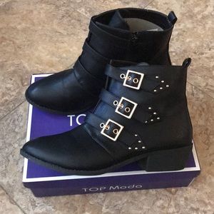 Black booties Sz 10